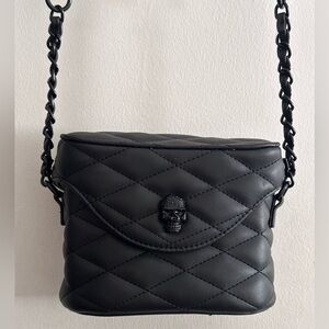 Betsy Johnson black skull bag
